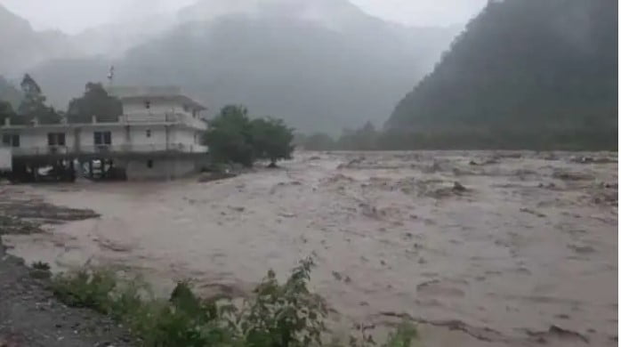 Cloudburst in Dehradun, SDRF’s rescue operation continues cloud-bursts-in-dehradun-sdrfs-rescue-operation-continues