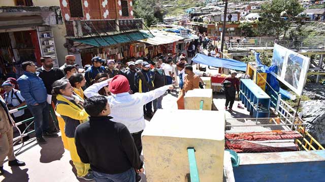 CS Dr. SS Sandhu inspected Hemkunt Sahib and Badrinath Dham Yatra arrangements cs-dr-ss-sandhu-inspected-hemkunt-sahib-and-badrinath-dham-yatra-arrangements