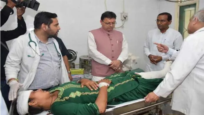 Sitarganj road accident: CM visited Sushila Tiwari hospital and lookup injured sitarganj-road-accident-cm-visited-sushila-tiwari-hospital-and-lookup-injured