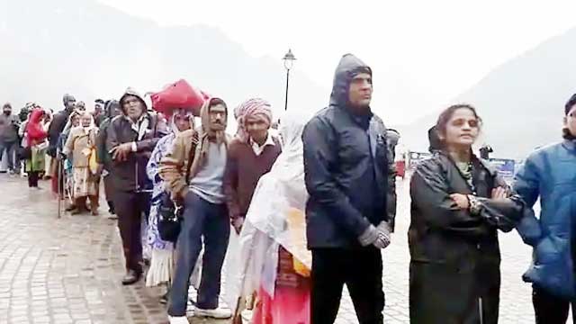 Uniform change of doctors & paramedical staff posted in Chardham Yatra 2023 Uniform change of doctors & paramedical staff posted in Chardham Yatra 2023